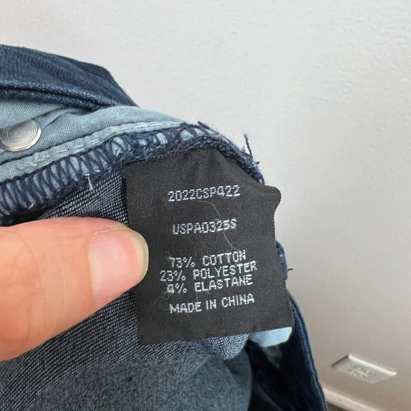 Universal Standard Bae Denim Jean Shorts Size 34 6X Dark Indigo Blue Bermuda - Picture 9 of 10